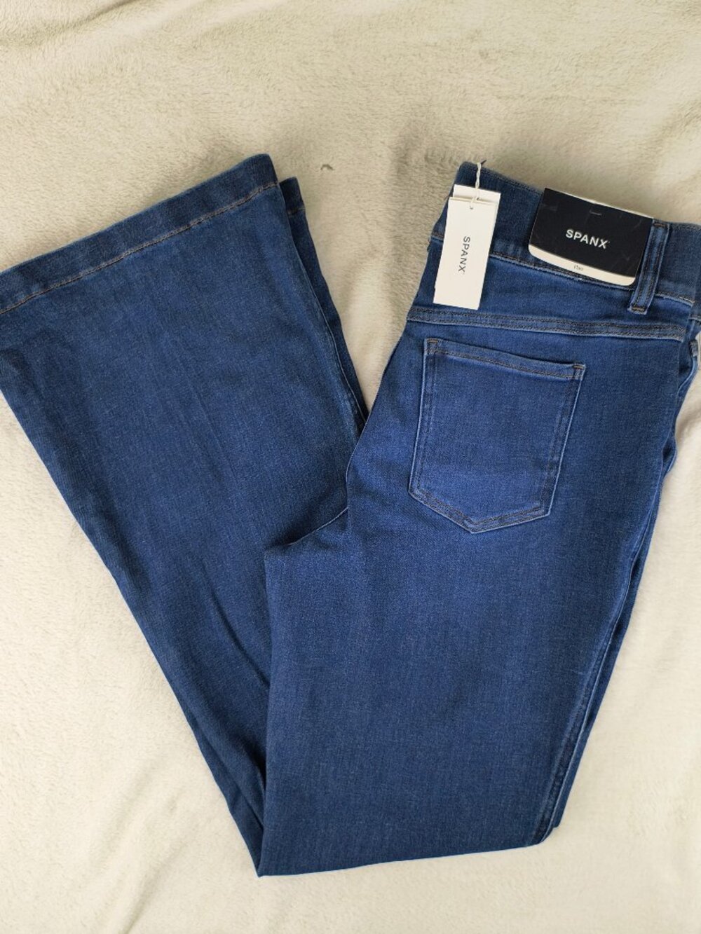 NWT Spanx EveryWear Pull On Flare Jeans Authentic Blue 1X Petite NEW